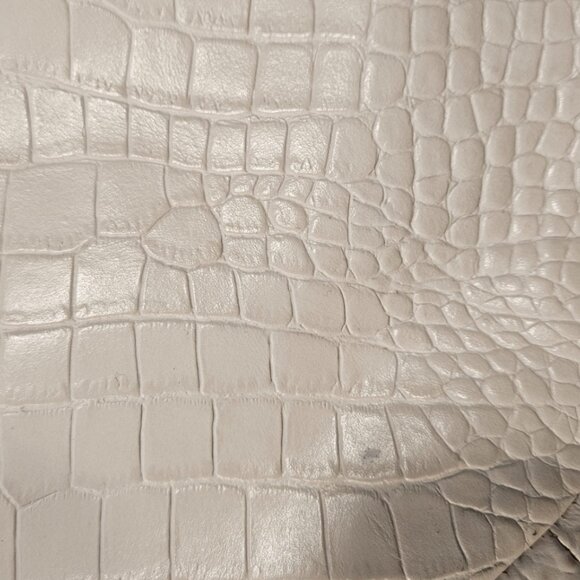 Coach Creme Large Satchel - Picture 5 of 16